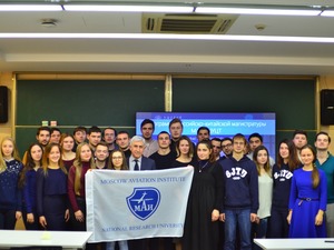 Rector Pogosyan Reviews Exchange Students in Shanghai